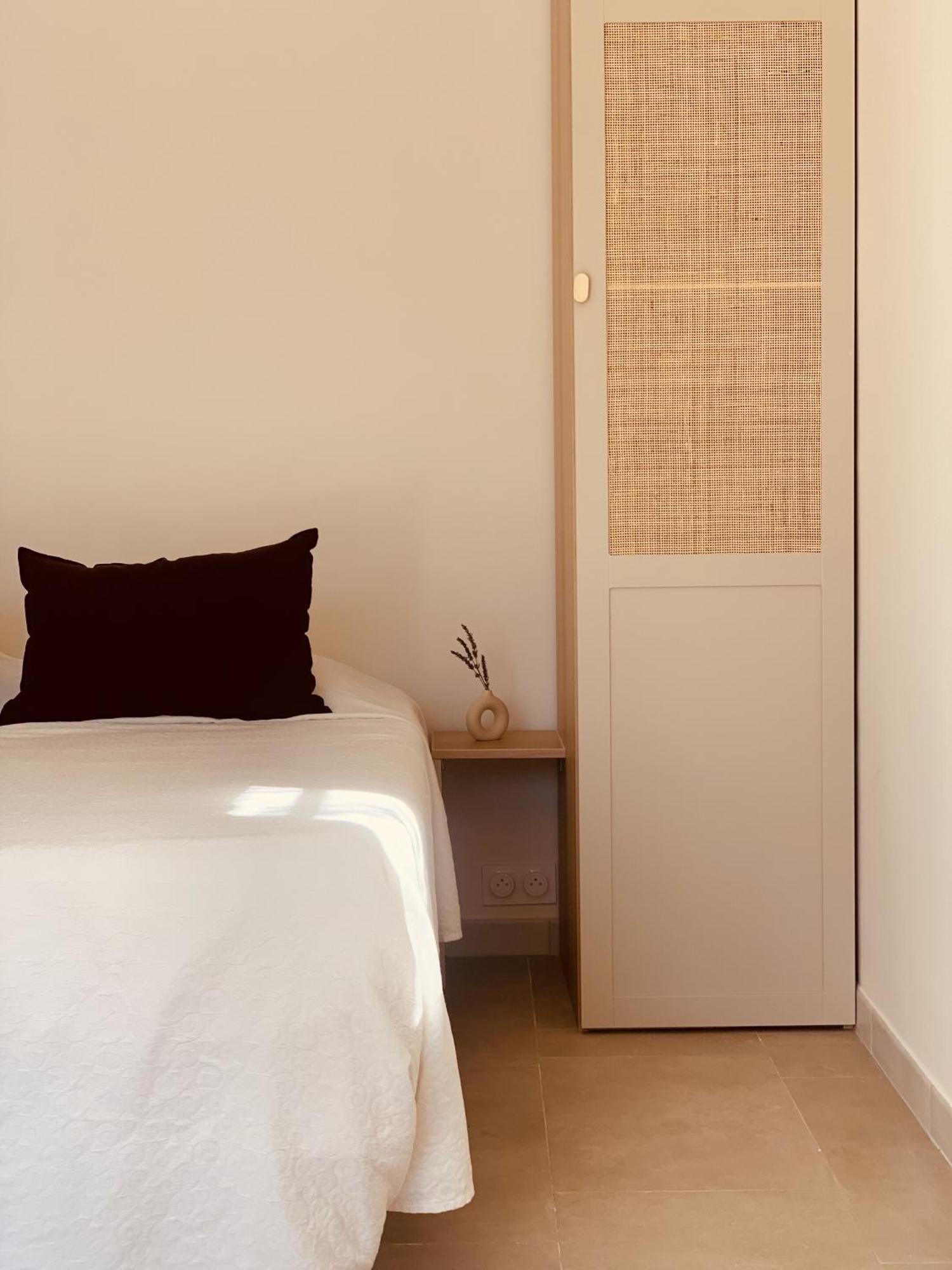 Hotel La Boulangerie Grimaud Ruang foto