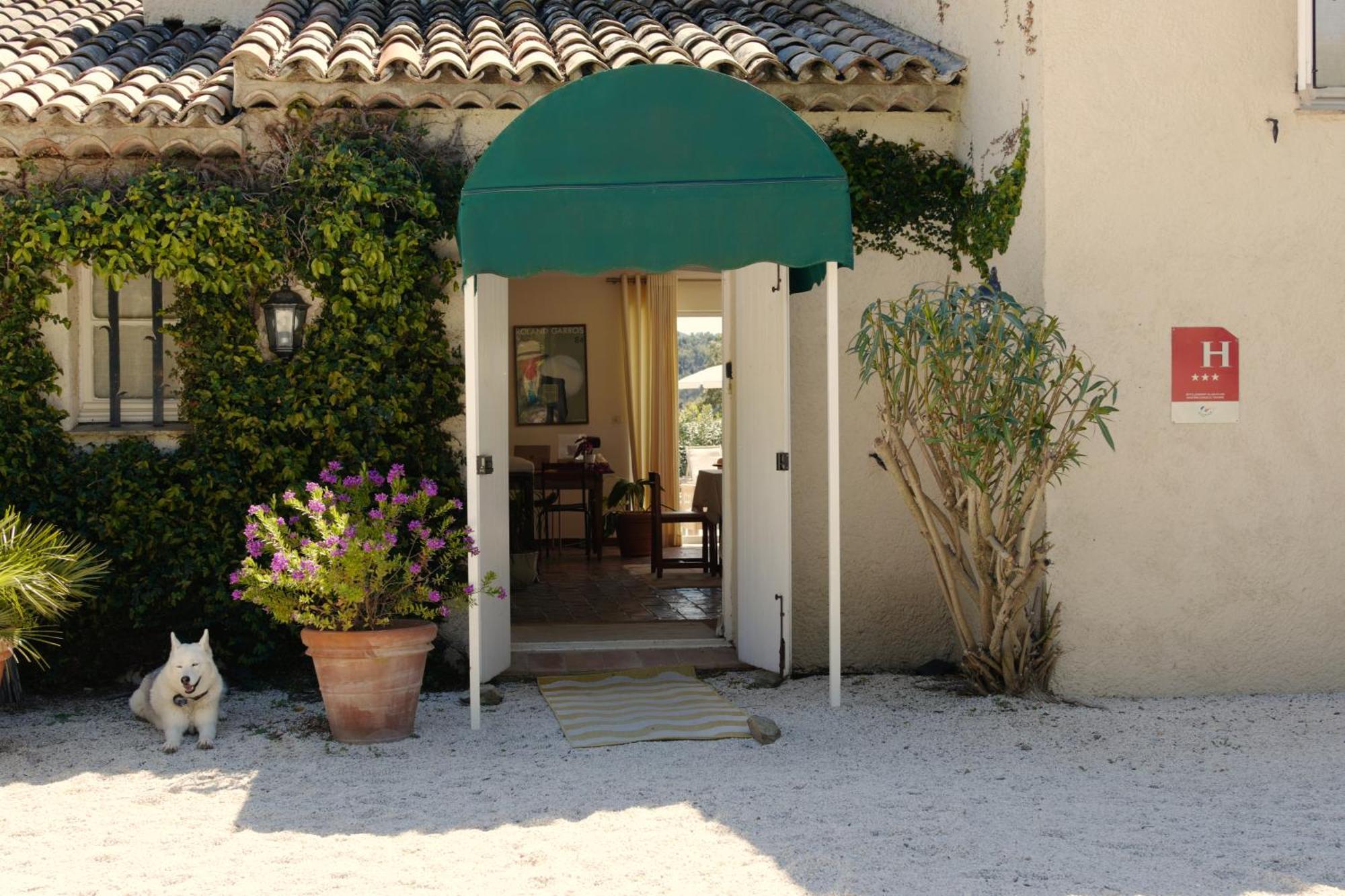 Hotel La Boulangerie Grimaud Bagian luar foto